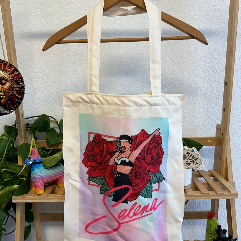 Selena Quintanilla Performing Scene Tote